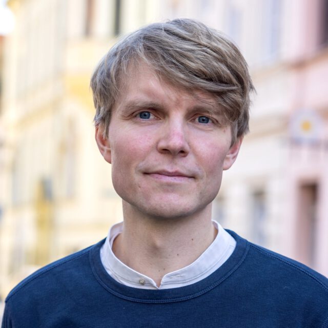 https://www.silenttutor.org/wp-content/uploads/2025/05/250306_Sebastian-Rudolf2b-scaled-1-640x640.jpg